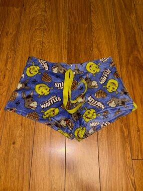 Y2K shrek shorts
